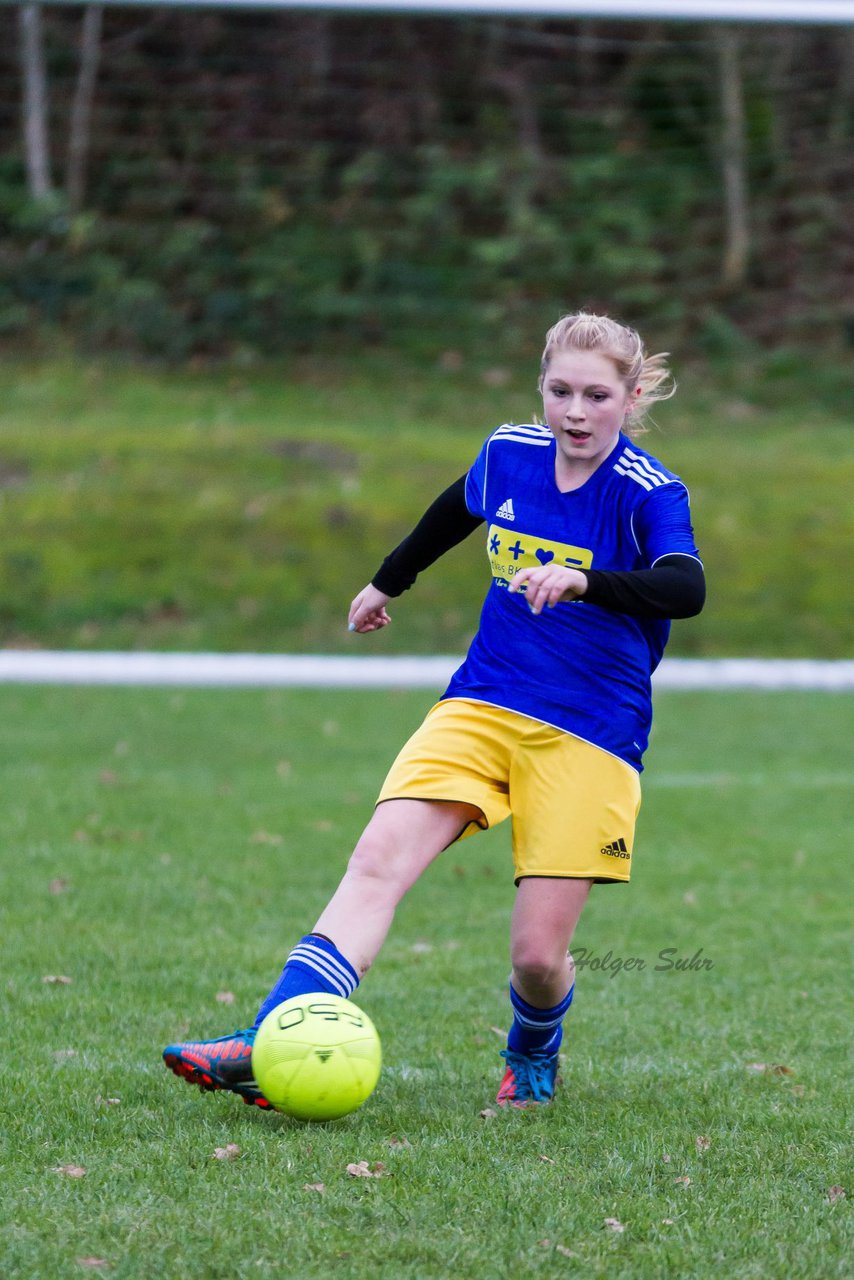 Bild 251 - B-Juniorinnen TSV Gnutz o.W. - SV Henstedt Ulzburg II : Ergebnis: ca. 5:0